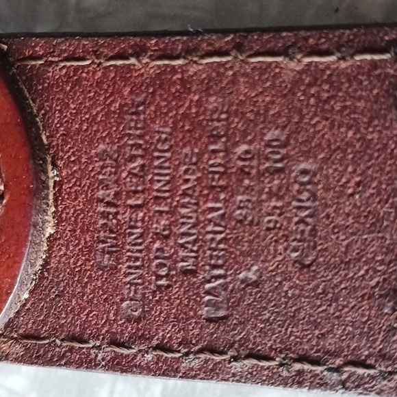 Leather belt~ brown w/ double holes - Picture 4 of 9